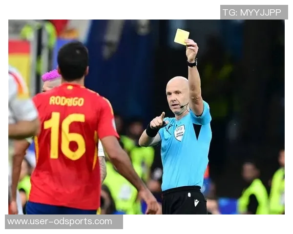 巴黎客战葡体裁判组确认英格兰裁判安东尼泰勒执法比赛全程